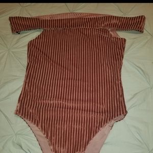 Dusty rose velvet body suit 🔥2 for$10🔥